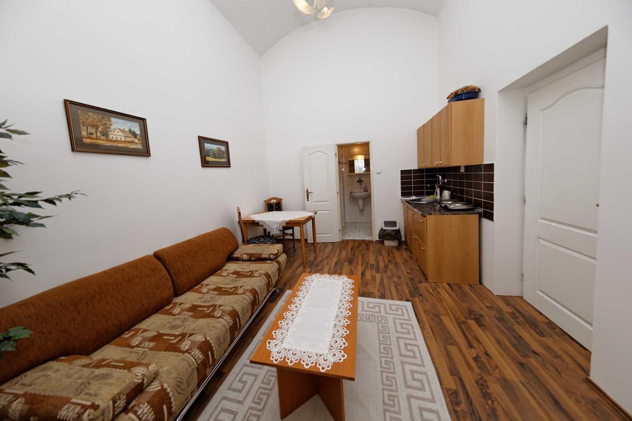 Apartments U Cisare ปราก ภายนอก รูปภาพ
