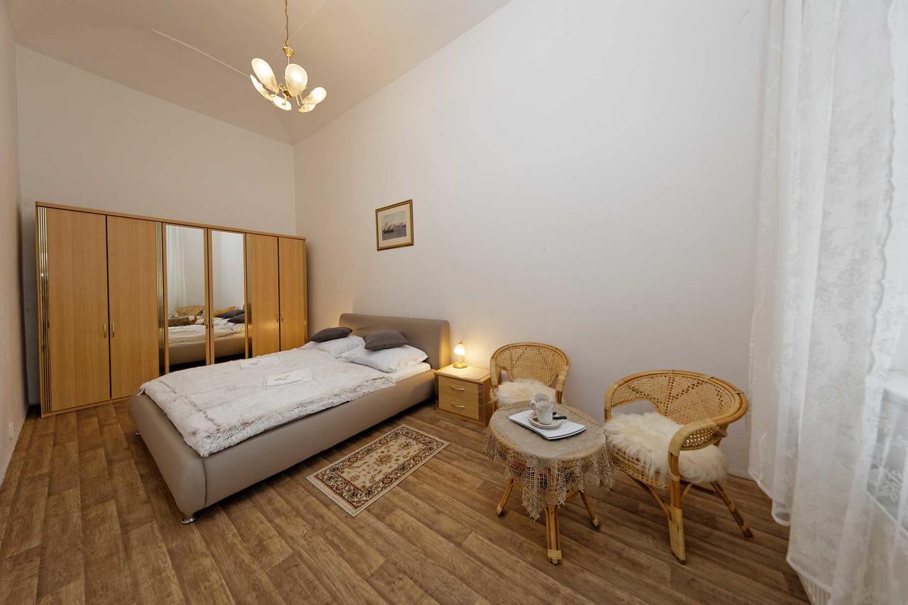 Apartments U Cisare ปราก ภายนอก รูปภาพ