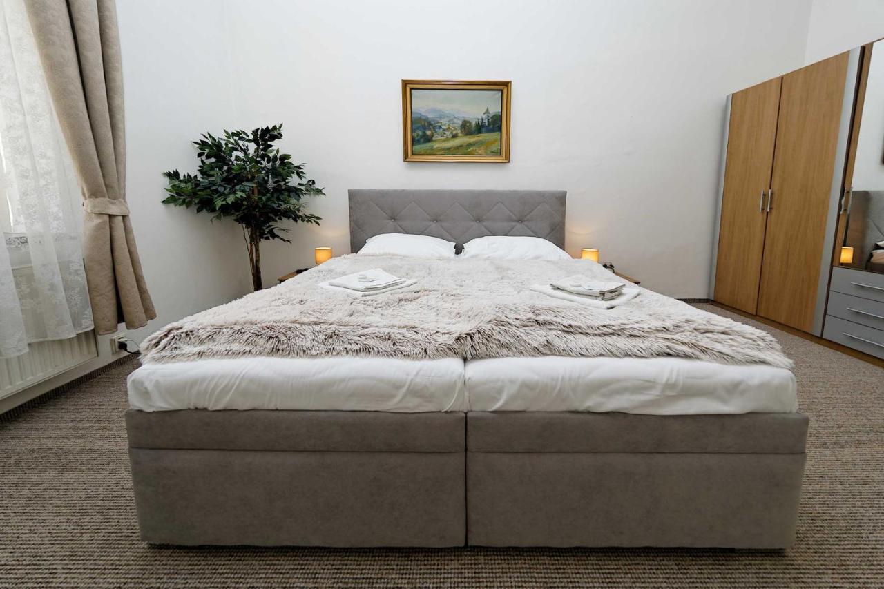 Apartments U Cisare ปราก ภายนอก รูปภาพ