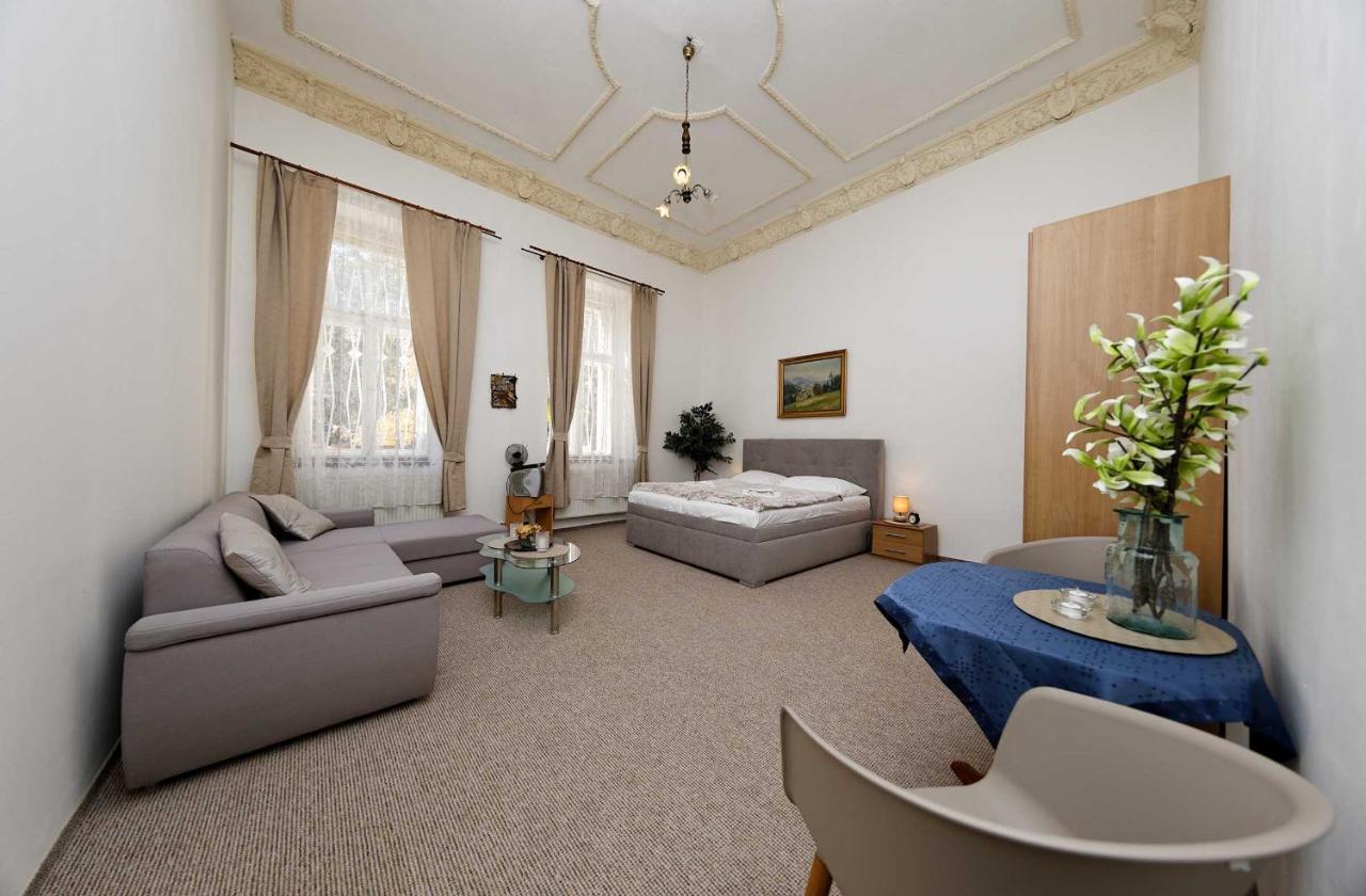 Apartments U Cisare ปราก ภายนอก รูปภาพ