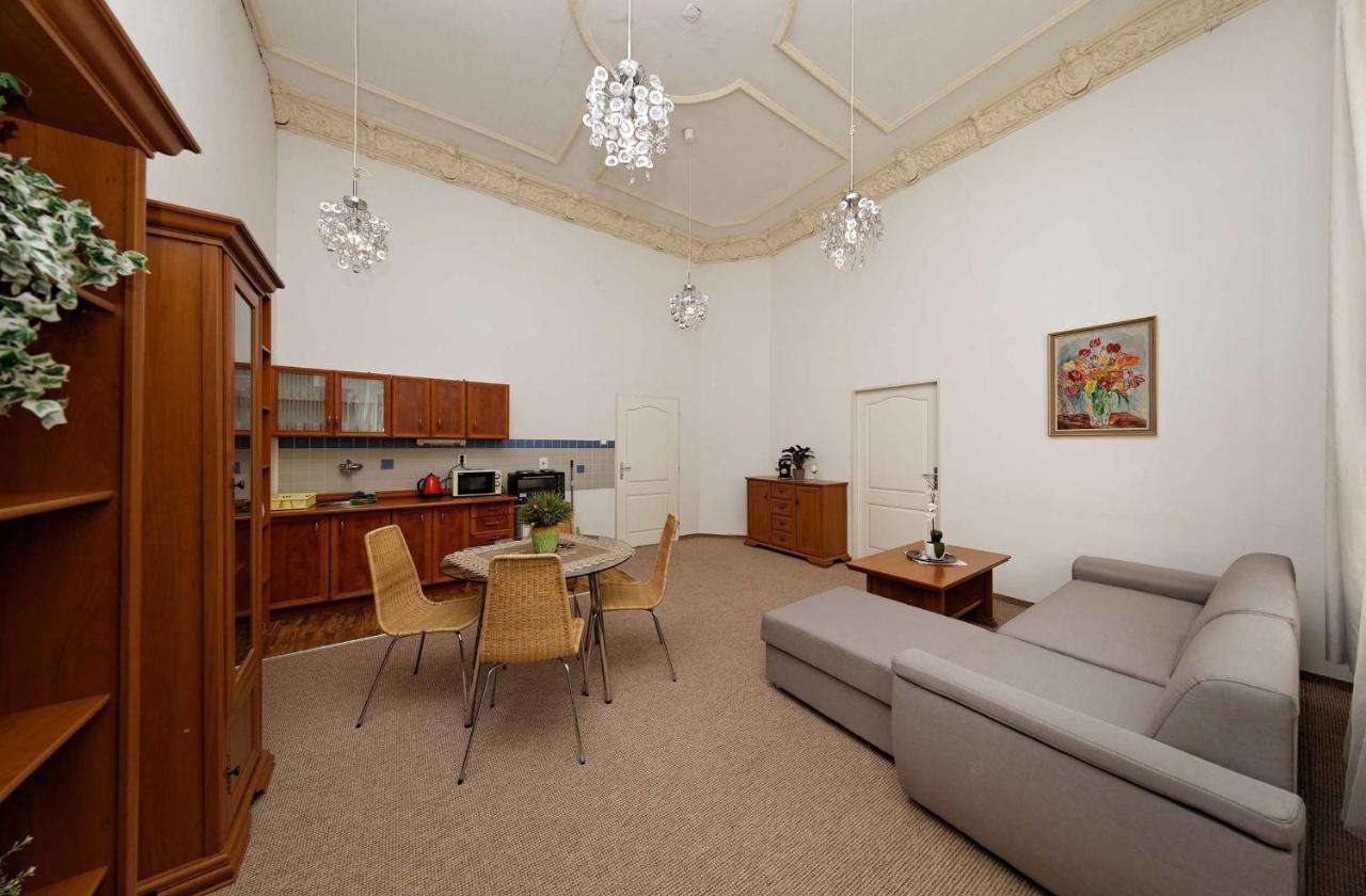 Apartments U Cisare ปราก ภายนอก รูปภาพ